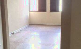 Imagem 5: Ao lado do metro Paraíso