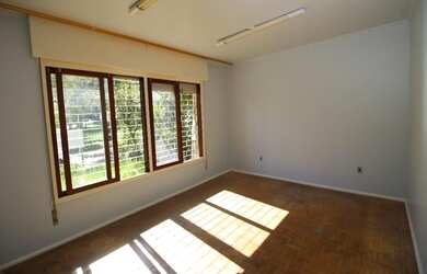 Imagem 2: PORTO ALEGRE - Casa Padrão - SÃO SEBASTIÃO