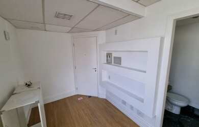 Imagem 3: ÓTIMA SALA COMERCIAL LOCALIZADA NA DIVISA DA VILA OLÍMPIA COM VILA NOVA CONCEIÇÃO