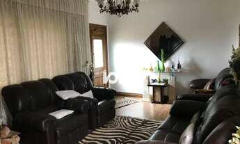 Imagem 2: Sobrado com 3 vagas para locação de partes do imóvel, salão comercial, residência térrea