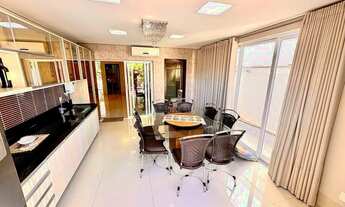 Imagem 5: Condomínio belvedere- locação- sobrado - 3 suítes sendo uma master, 264 m2 de área constru