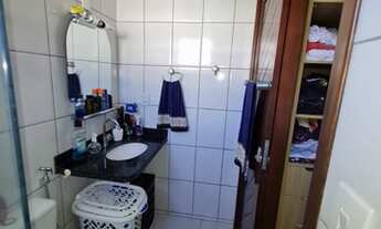 Imagem 7: Casa de condomínio para venda tem 184 metros quadrados com 5 quartos