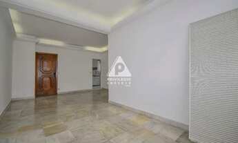 Imagem 4: Privilégio Imóveis vende: Excelente apartamento em localização privilegiada do posto 5 de