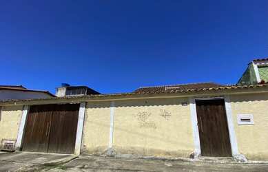 Imagem 2: Excelente casa com garagem e quintal