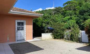 Imagem 2: Casa para venda possui 150 de área construida e 331 metros quadrados de terreno; com 3 qu