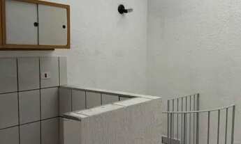 Imagem 2: CASA A VENDA EM CASTELO BRANCO ,FRENTE DE RUA