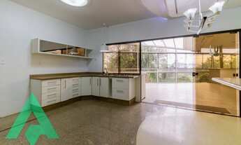 Imagem 7: Maravilhosa casa com 3 pavimentos semi mobiliada, no Bairro Ponta Aguda!