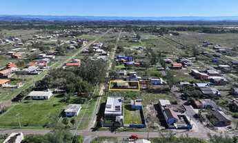Imagem 5: Casa confortável a poucos metros do mar