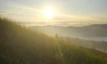Imagem: Terreno Espaçoso em Região Valorizada