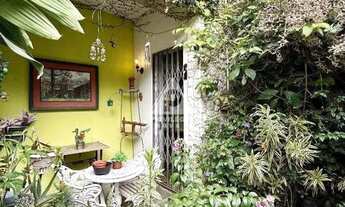 Imagem 2: Casa de Luxo em Condomínio Fechado no Grajaú com Piscina, Pub e 3 Quartos Amplos