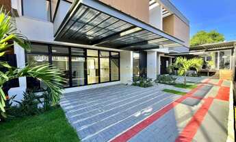 Imagem 5: Morada de Laranjeiras: Casa com Piscina e Salão Gourmet Ideal para Momentos Inesquecíveis