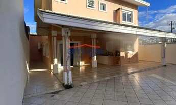 Imagem 2: Casa de 3 quartos para alugar no condomínio Villa Europa