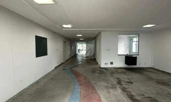 Imagem 2: Aluguel Galpão / depósito com 4 vagas na garagem