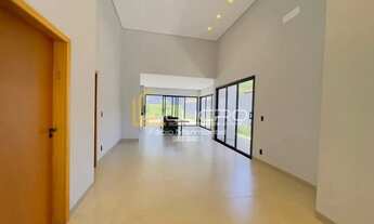 Imagem 2: Casa em Condomínio Fechado para venda com 210 m² e 3 quartos em Centro, Piratininga - SP