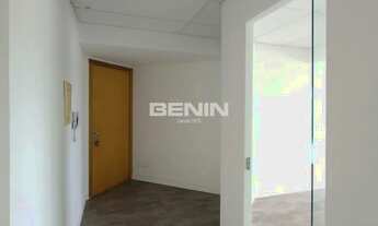 Imagem 4: BENIN ALUGA. Sala comercial com divisória de vidro móvel. BENIN ALUGA. Sala comercial com