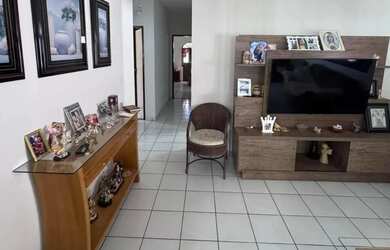 Imagem 5: Ótima casa em Ponta Negra com três quartos sendo uma suíte