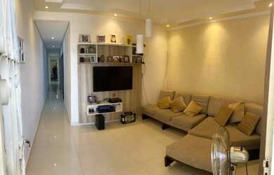 Imagem: Casa em Rua Vinhático - Girassol - Ribeirão