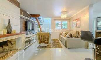 Imagem 2: Sobrado para venda tem 190 metros quadrados com 3 quartos em Ipanema - Porto Alegre - RS