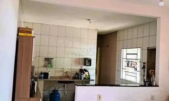 Imagem 6: Chácara com 3 Casas à Venda - A Oportunidade Perfeita Para Seu Novo Lar!