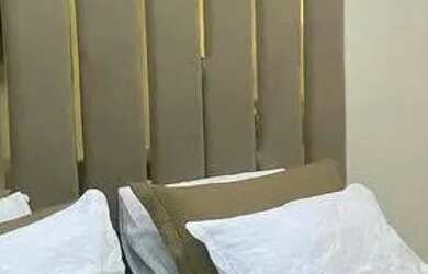 Imagem 4: Cabeceiras e sofás de alto padrão