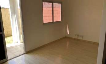 Imagem 2: Casa condomínio fechado 3 dormitórios, suíte, quintal, 2 garagens cobertas, ampla sala