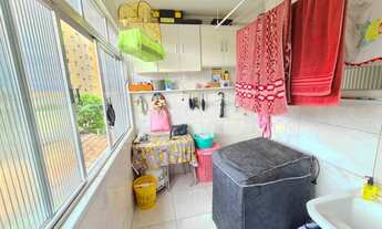 Imagem 7: Embaré - Prédio de 3 andares (escada) - 3º andar - 2 dormitórios + wc empregada - garagem