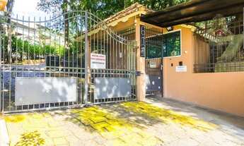 Imagem 7: Vendo apartamento de três dormitórios, com suíte, elevador e garagem no Bairro Teresópolis