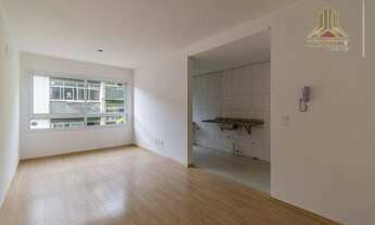 Imagem 2: Caminho Imóveis vende no Vivart apartamento de dois dormitórios e duas vagas