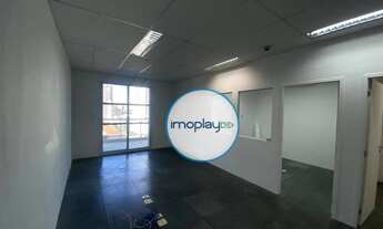 Imagem 2: Conjunto comercial com 76m² de área útil com layout mobiliado e 02 vagas de garagem, Ao la