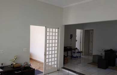 Imagem 2: Casa a venda em Jardim Patrícia