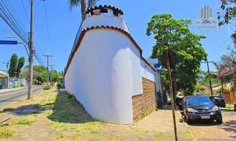 Imagem 3: Casa de quatro dormitórios ao lado do Colégio Farroupilha