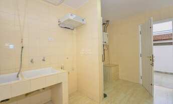 Imagem 5: Casa para venda possui 420 metros quadrados com 3 quartos em Bacacheri - Curitiba - PR