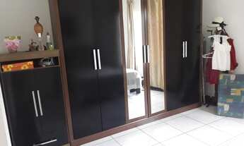 Imagem 6: Casa para venda tem 210 metros quadrados com 3 quartos