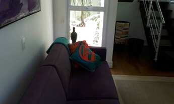 Imagem 4: Sobrado com 3 dormitórios, toda com móveis planejados e amplo quintal no Condomínio Palm T