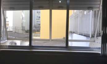 Imagem 2: Ótimo apto de 2 quartos no Posto 5 de Copacabana!!!