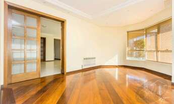 Imagem 3: Um por andar - face norte total - hall de entrada com lavabo e amplo escritório!