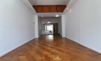 Imagem 2: Apartamento para venda tem 48 metros quadrados em Copacabana - Rio de Janeiro - RJ