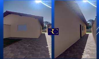 Imagem 3: Casa com amplo quintal em Itanhaém