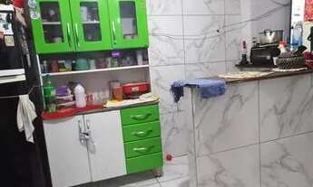 Imagem 4: Casa em rua pública