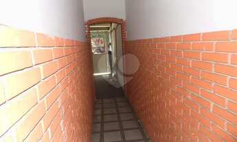 Imagem 5: Galpão fundos com de 140 M², possuindo 3 salas e banheiro