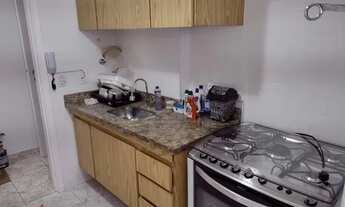 Imagem 7: Praia das Pitangueiras / 01 dormitório com varanda / 01 vaga