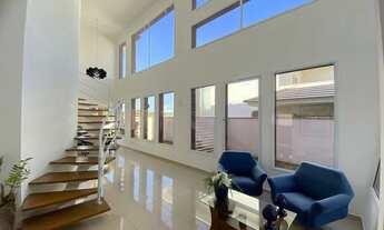 Imagem 2: Casa de condomínio para aluguel tem 293 metros quadrados com 4 quartos