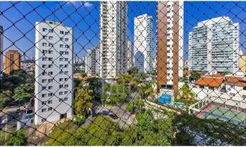 Imagem 3: Unidade residencial espaçosa e decorada em edifício de alto padrão na Chácara Klabin