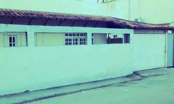 Imagem 2: Excelente casa c/ 03 quartos, quintal e garagem para até 03 carros. Ótima localização