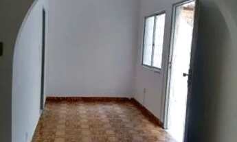 Imagem: R$110.000,00 - IAPI - CASA 2/4, suíte