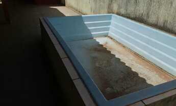 Imagem 3: ALUGO - Casa com 3 Quartos tendo Piscina - Jardim Vale Azul