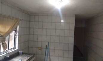 Imagem 5: Casa para renda. 3 casas no quintal e 1 salão comercial
