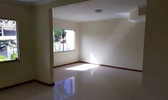 Imagem 2: Casa na Glória c/ 3qts, send 1 suíte, 2brs, 3vgs, quintal, amrs plnjds, blindex, piscn, ch