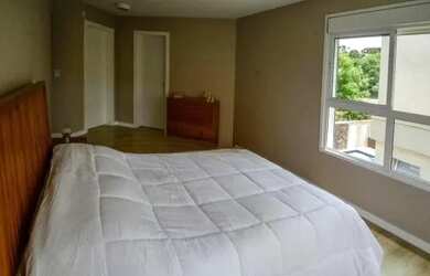 Imagem 7: Excelente sobrado alto padrão no Abranches