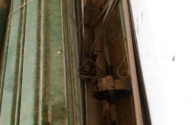 Imagem 3: Porta de aço completa ventilada loja